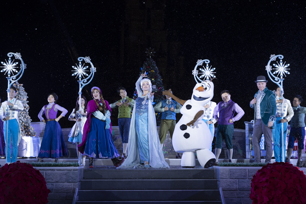 過飄雪聖誕！迪士尼新增《魔雪奇緣2》夢想花園小鎮必睇巨型裝飾、買限定精品美食